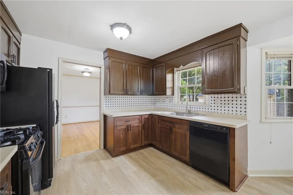 957 Edwin DR, VIRGINIABEACH VA 23464 thumb 10