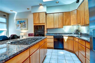 318 Court ST, PORTSMOUTH VA 23704 thumb 8