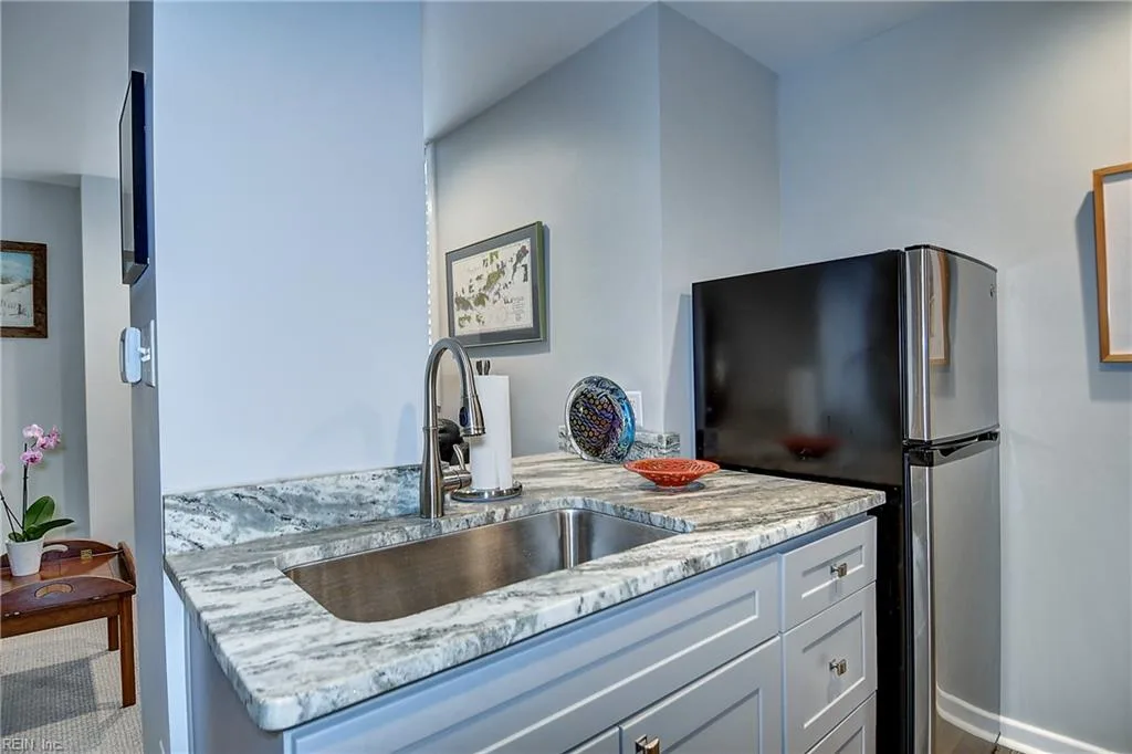 215 Brooke AVE #411, NORFOLK VA 23510 thumb 12