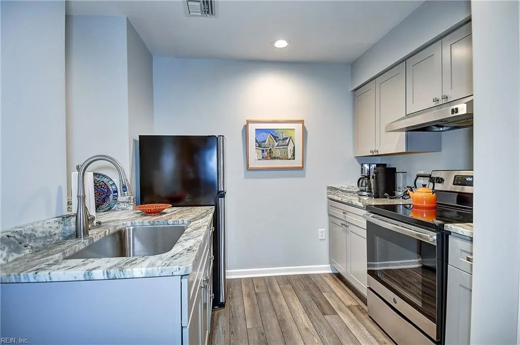 215 Brooke AVE #411, NORFOLK VA 23510 thumb 9