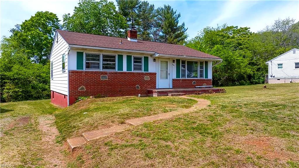 1018 Askin ST, MARTINSVILLE VA 24112 - Main photo