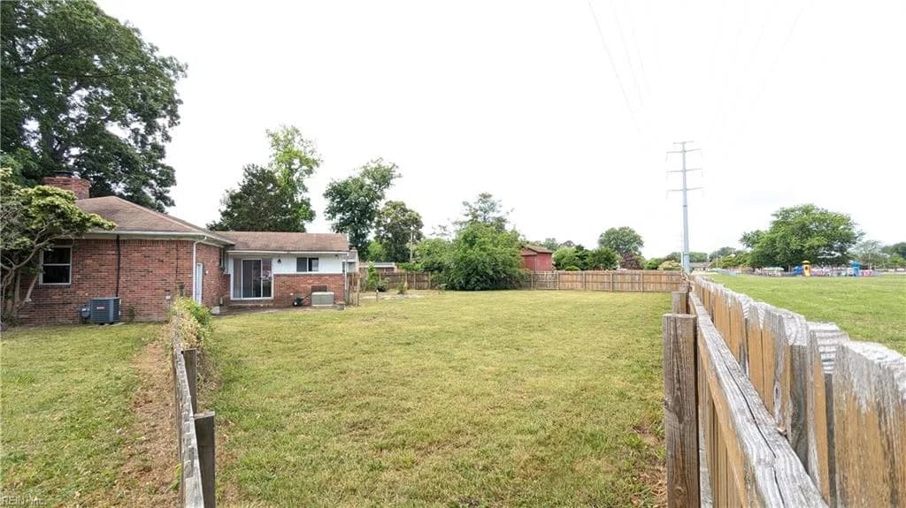 7825 Walters DR, NORFOLK VA 23518 thumb 11