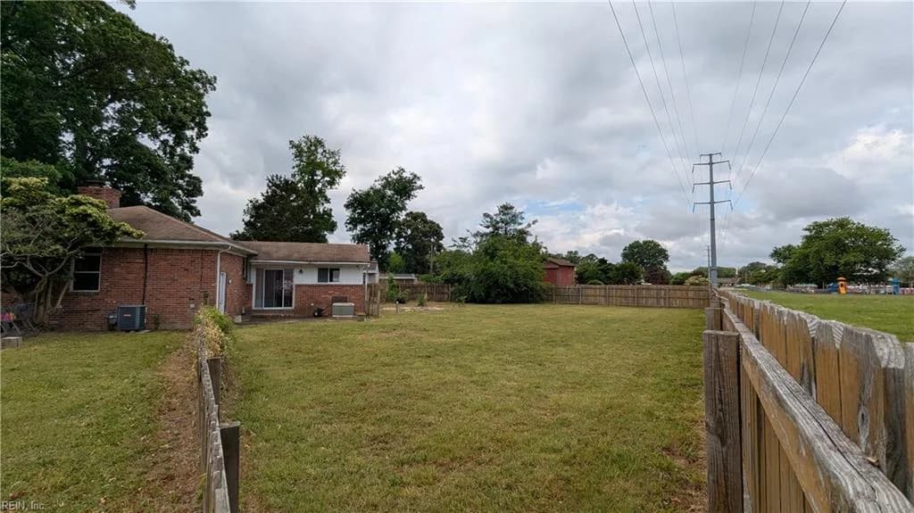 7825 Walters DR, NORFOLK VA 23518 thumb 12