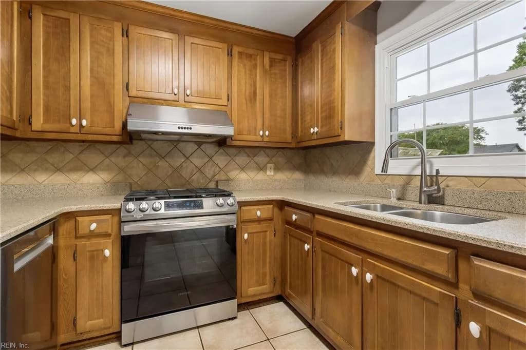 2107 Village Green PW, NEWPORTNEWS VA 23602 thumb 8