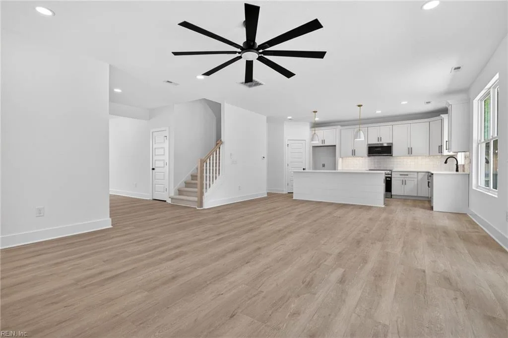 1631 Colonial AVE, SMITHFIELD VA 23430 thumb 11