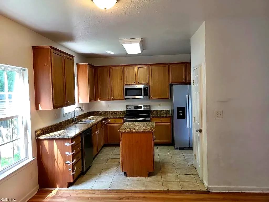 1437 W 40th ST, NORFOLK VA 23508 thumb 8