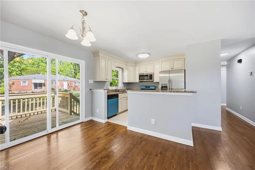 1027 Barry CT, HAMPTON VA 23666 thumb 11