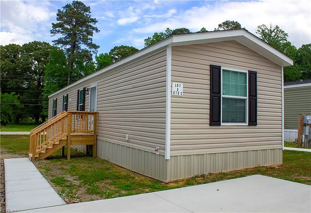 8763 Smithfield Apts LN #Lot 8, SMITHFIELD VA 23430 - Main photo