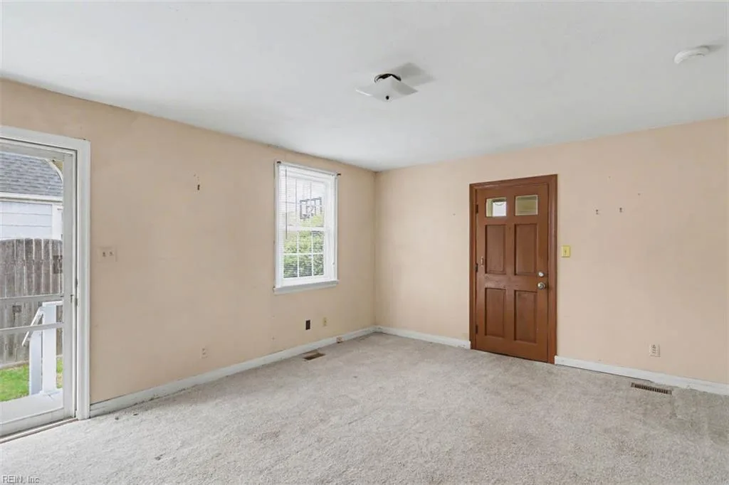 7531 Yorktown DR, NORFOLK VA 23505 thumb 10