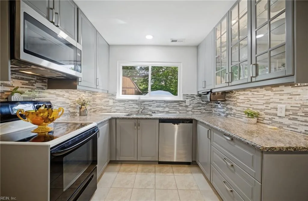 3917 Waterside CT, VIRGINIABEACH VA 23452 thumb 11