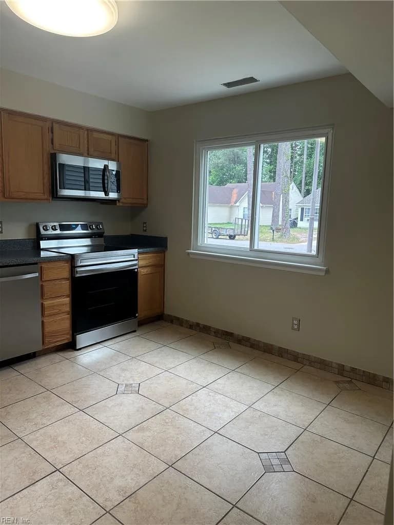 730 Lincoln AVE, VIRGINIABEACH VA 23452 thumb 7