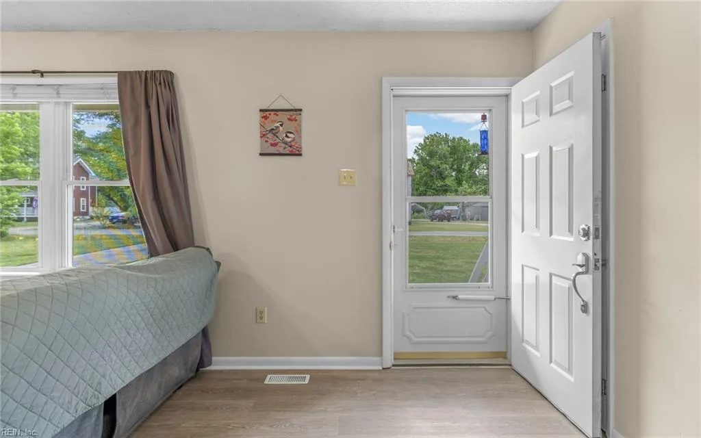 17050 Florida AVE, WINDSOR VA 23487 thumb 7