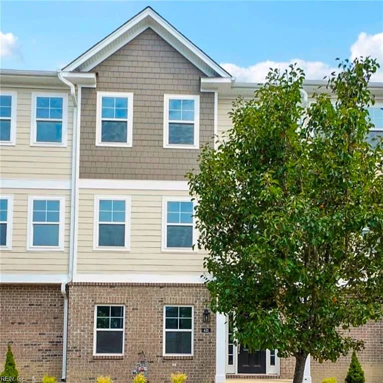 621 Commonwealth DR, YORKTOWN VA 23693 - Photo 3