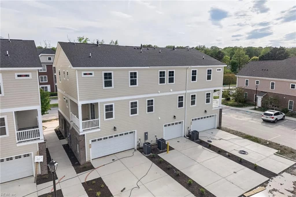 621 COMMONWEALTH BLVD, YORKTOWN VA 23693 thumb 6