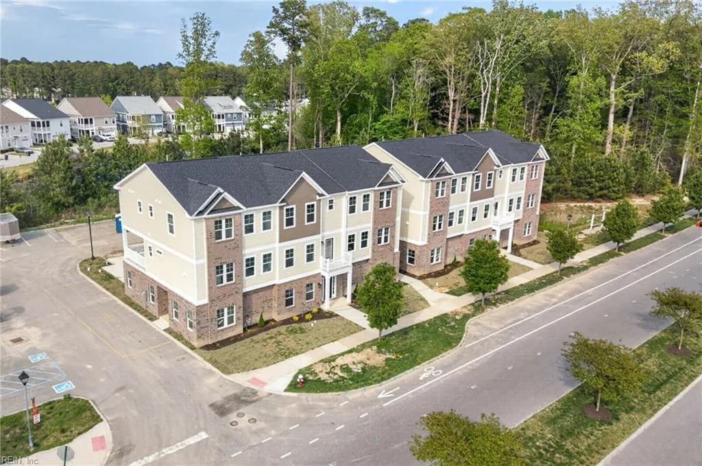 621 COMMONWEALTH BLVD, YORKTOWN VA 23693 thumb 8