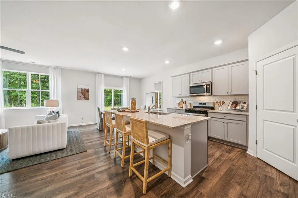 7785 Patriots WAY E, GLOUCESTER VA 23061 thumb 11