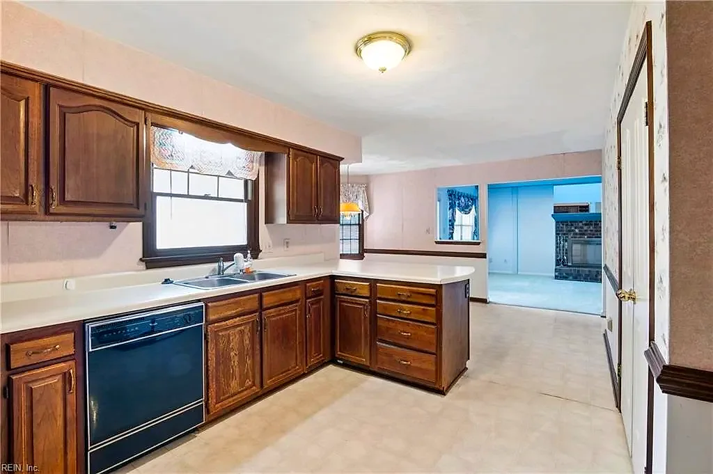 1800 Clearwater CT, NEWPORTNEWS VA 23602 thumb 11