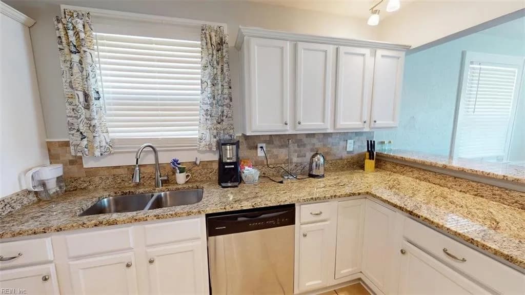 127 Wythe PW, HAMPTON VA 23661 thumb 7