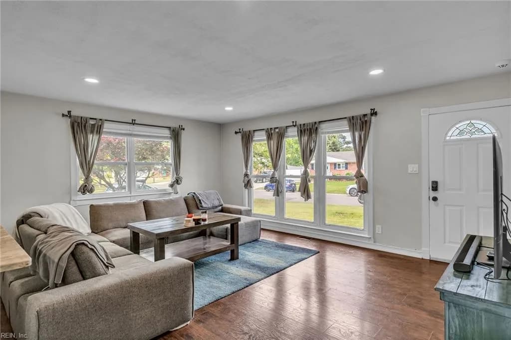 8069 Lynnbrook DR, NORFOLK VA 23518 thumb 6