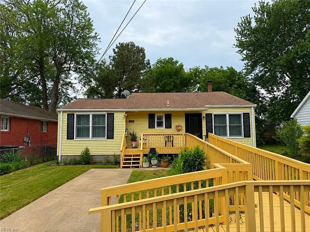 65 W Virginia AVE, HAMPTON VA 23663 - Main photo