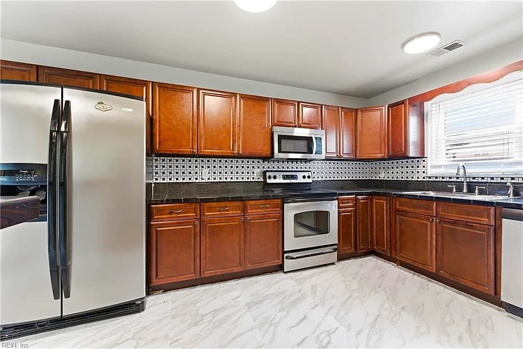 4116 Eastham RD, VIRGINIABEACH VA 23453 - Photo 5