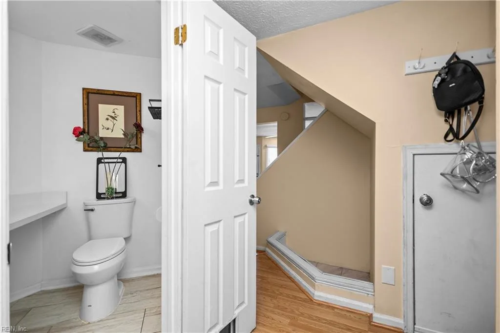 63 Waters Edge CIR, HAMPTON VA 23669 thumb 10