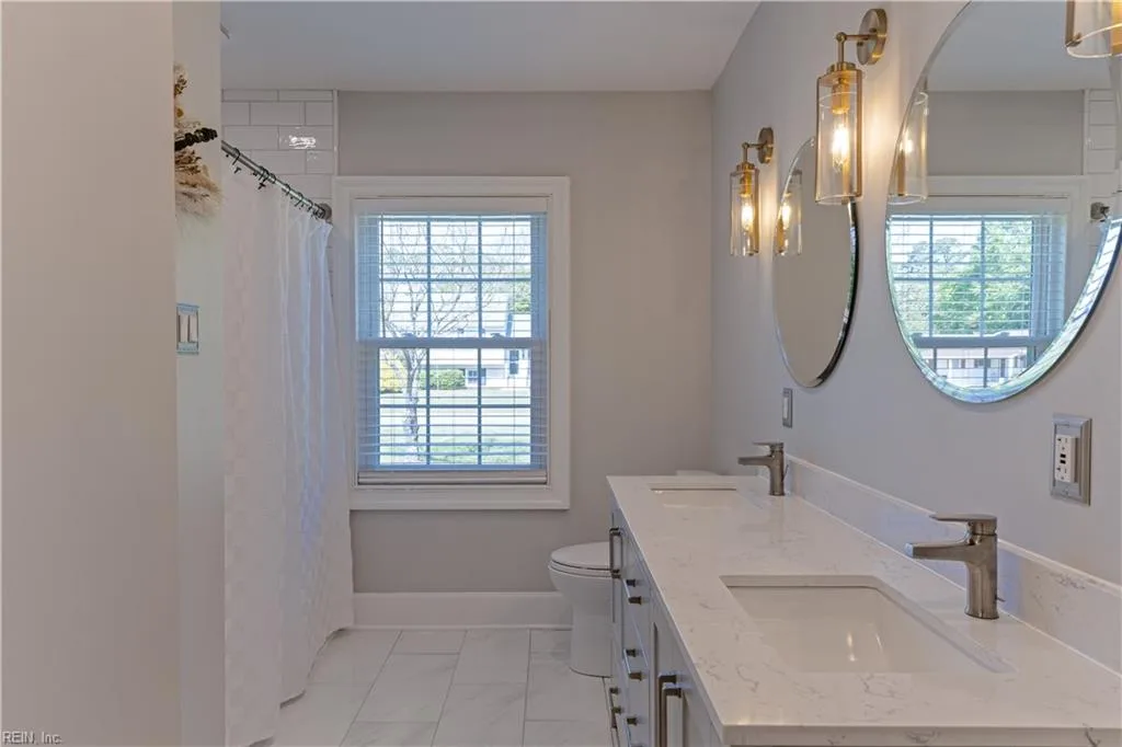 305 Robinhood RD, FRANKLIN VA 23851 thumb 11