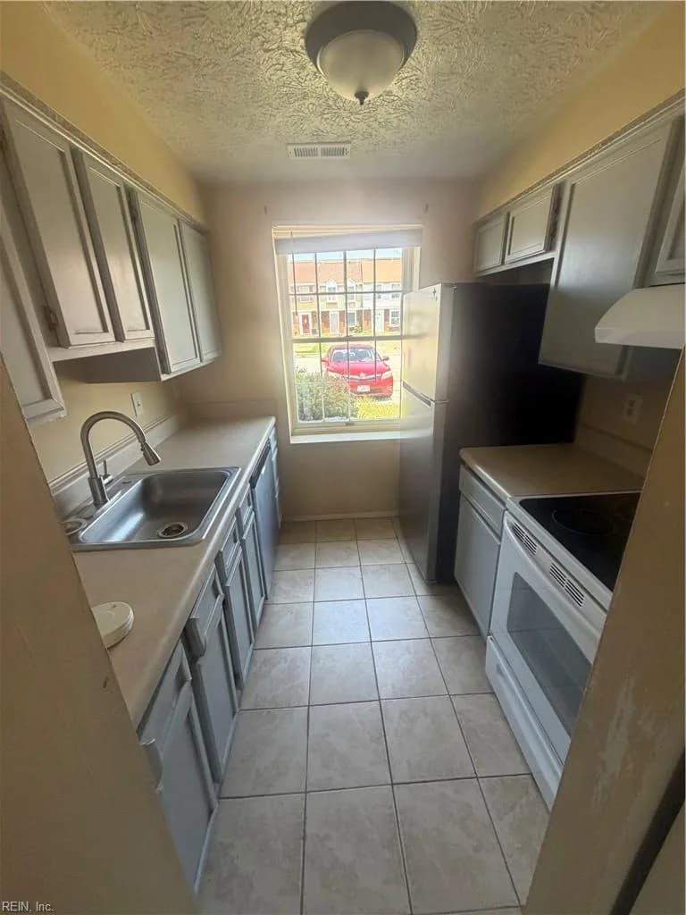 10 Christine CT, HAMPTON VA 23666 thumb 8