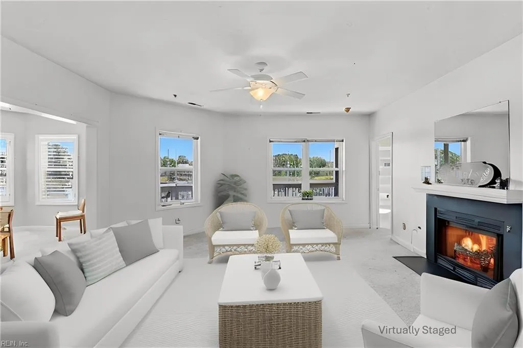 1024 Porte Harbour ARCH #202, HAMPTON VA 23664 thumb 9