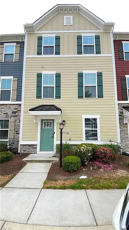 1736 Defiance DR, CHESAPEAKE VA 23323 - Main photo
