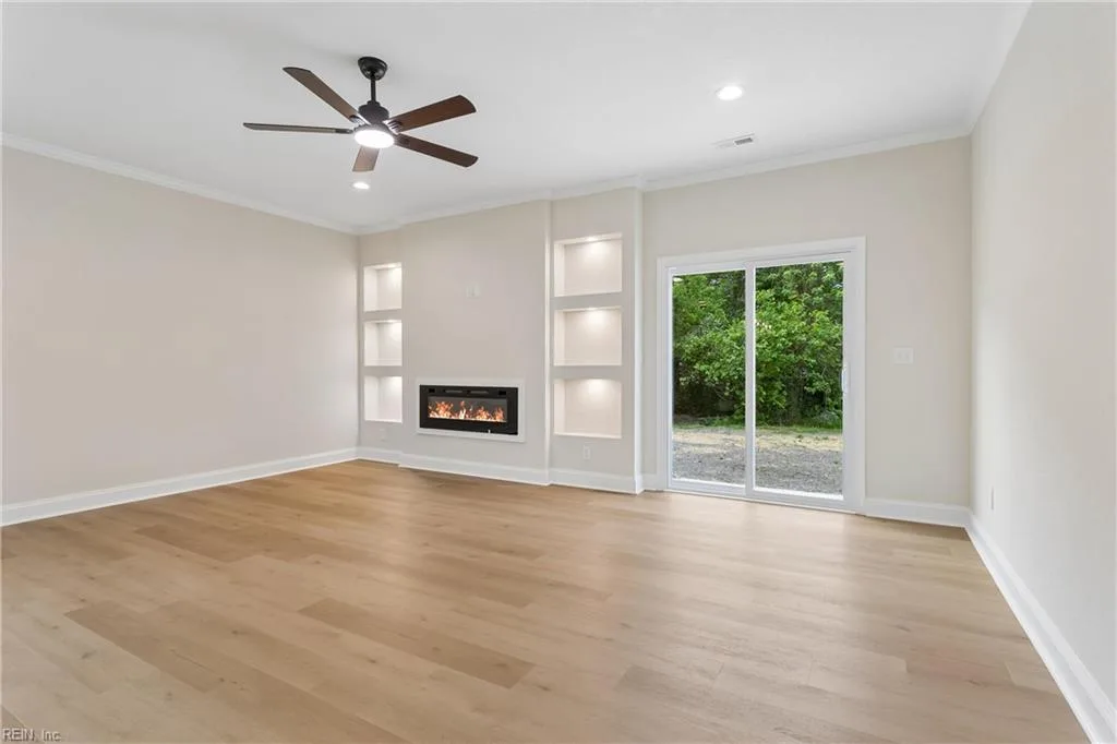 1122 E Pembroke AVE, HAMPTON VA 23669 thumb 7