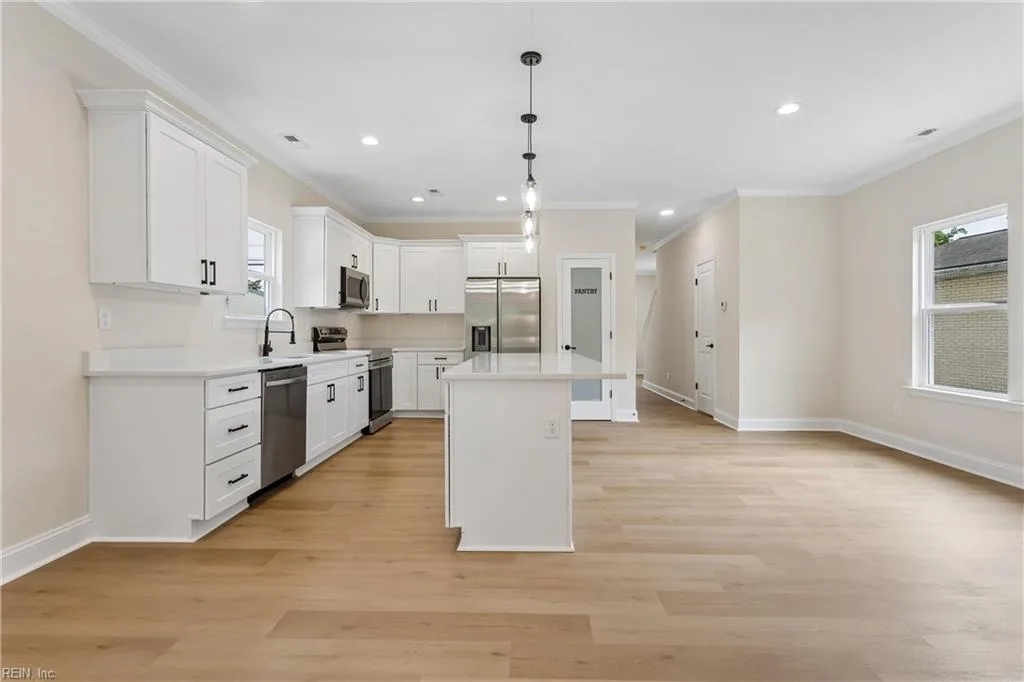 1122 E Pembroke AVE, HAMPTON VA 23669 thumb 9