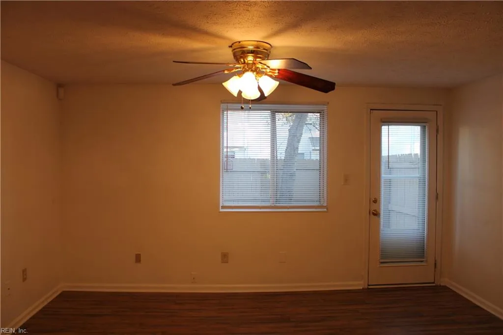 44 Lucinda CT, HAMPTON VA 23666 thumb 12