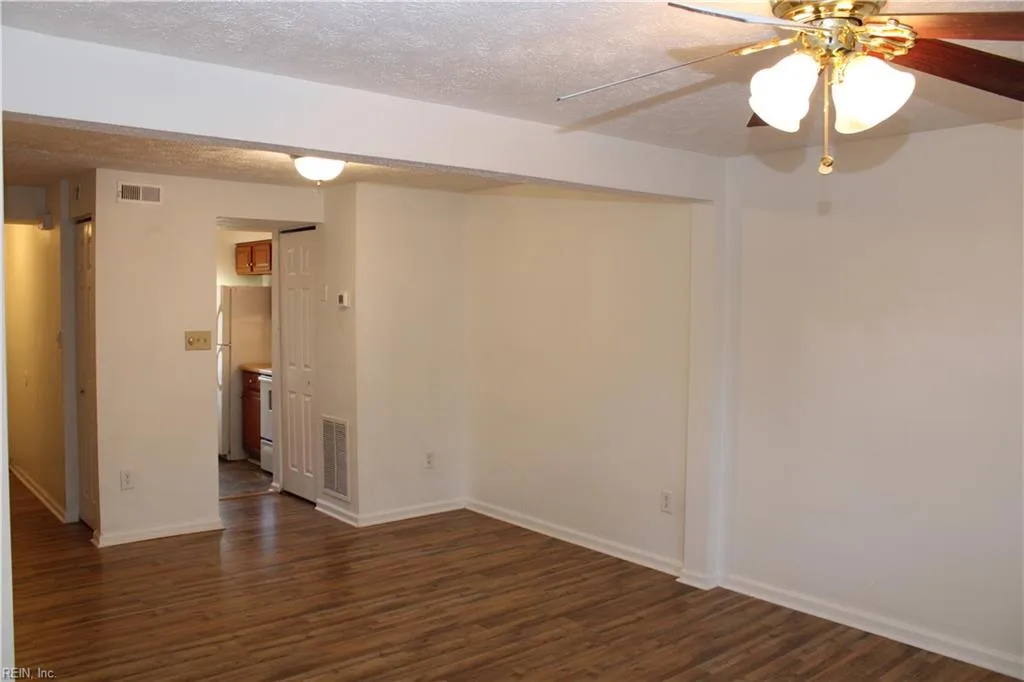 44 Lucinda CT, HAMPTON VA 23666 thumb 10