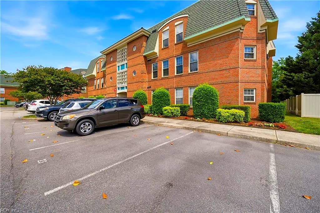 308 Riveranne CT #313, VIRGINIA BEACH VA 23464 - Photo 3