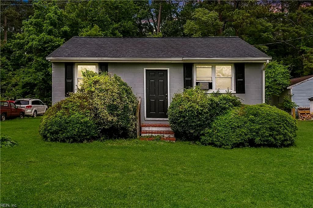 5444 Old Concord LN, GLOUCESTER VA 23061 - Main photo