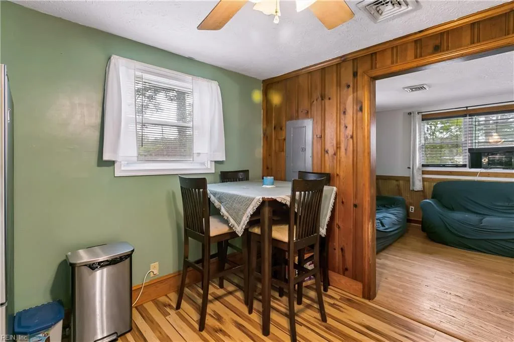 5444 Old Concord LN, GLOUCESTER VA 23061 thumb 8
