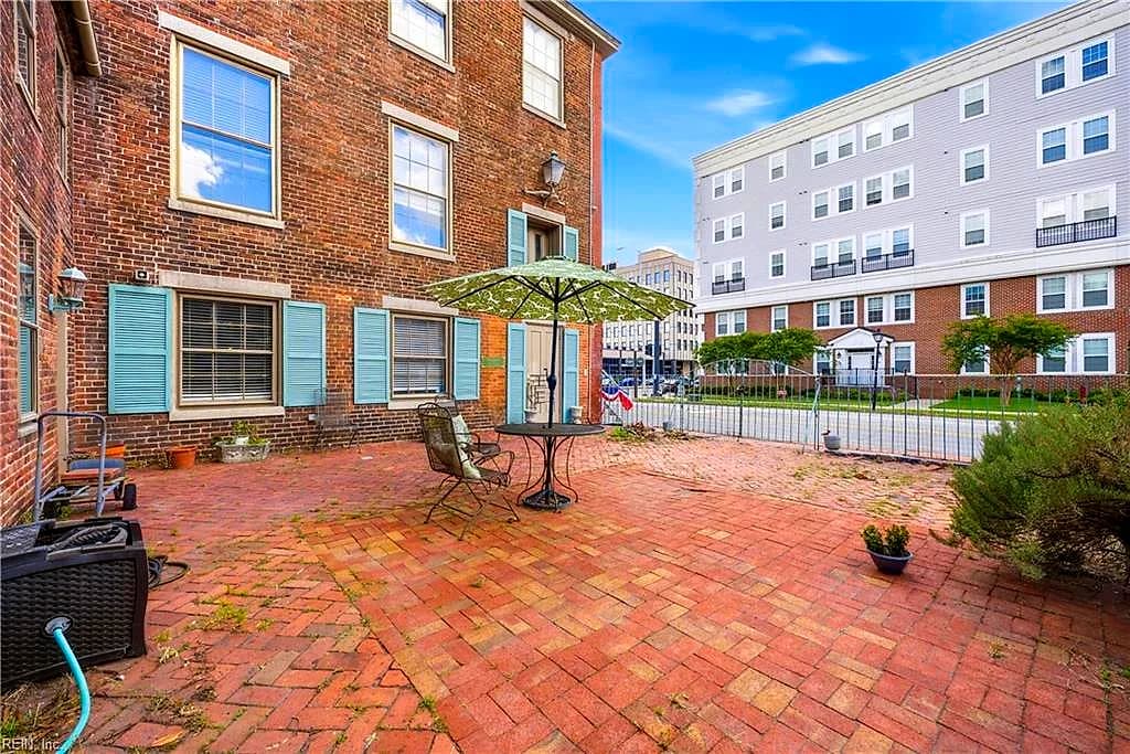 422 Crawford ST, PORTSMOUTH VA 23704 - Photo 3