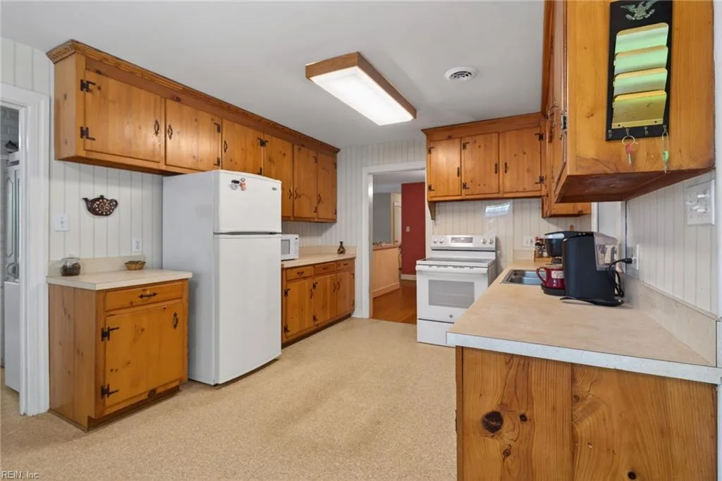 317 Central PW, NEWPORTNEWS VA 23606 thumb 12