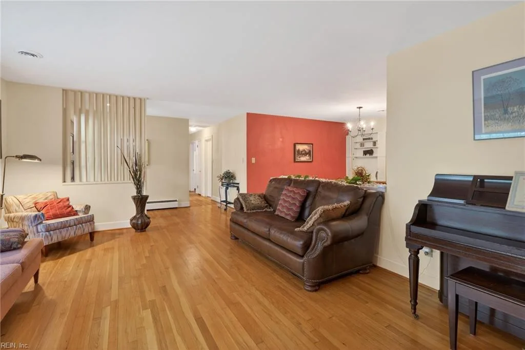 317 Central PW, NEWPORTNEWS VA 23606 thumb 9