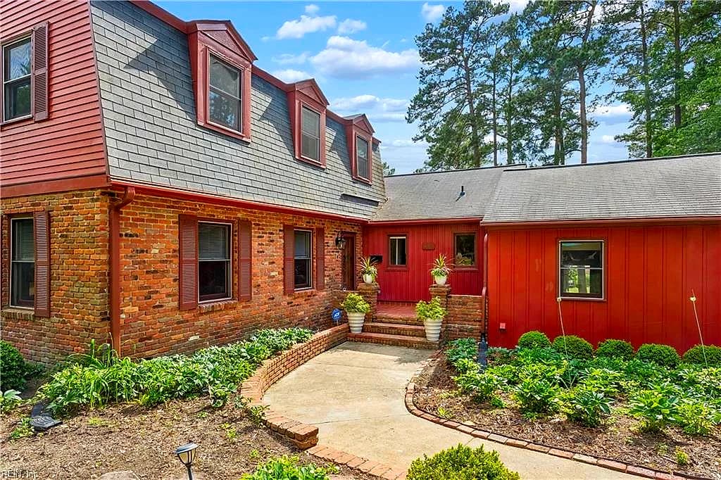 635 HAYSTACK LANDING RD, NEWPORT NEWS VA 23602 - Photo 5
