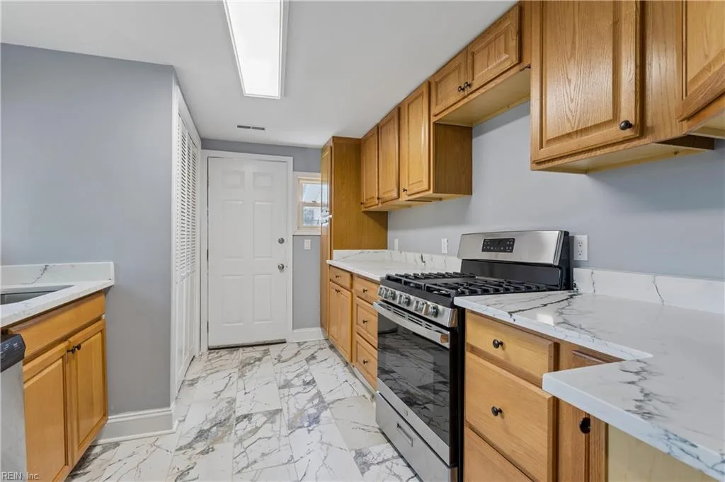 1428 24th ST, NEWPORTNEWS VA 23607 thumb 9