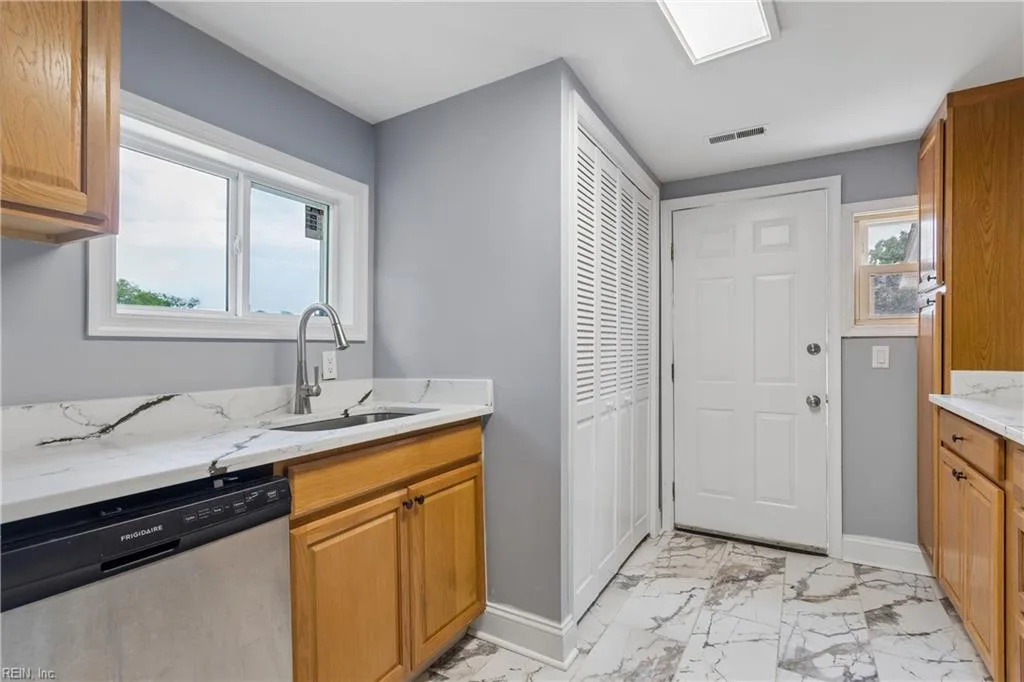 1428 24th ST, NEWPORTNEWS VA 23607 thumb 10