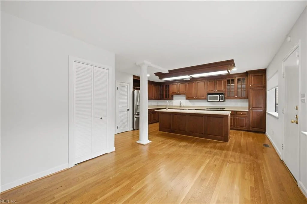 1213 Botetourt GDNS, NORFOLK VA 23517 thumb 11