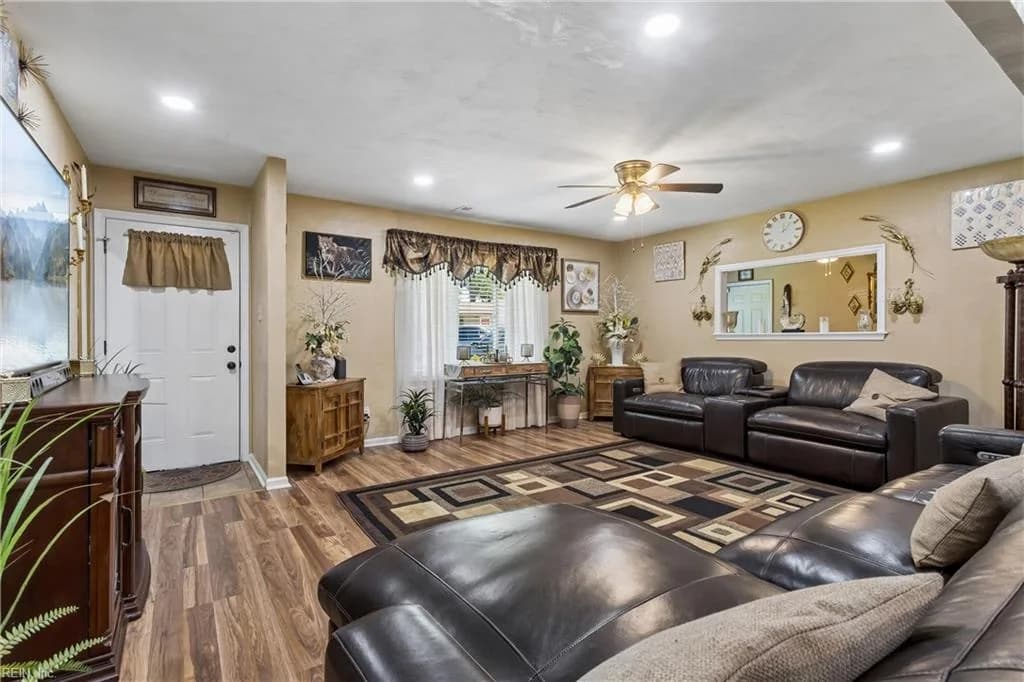 25 Old Church CIR, PORTSMOUTH VA 23703 thumb 8