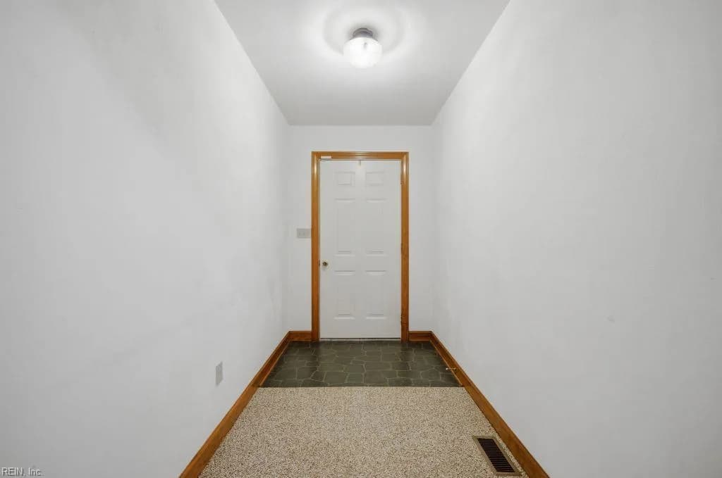 1688 Faulk RD, SUFFOLK VA 23434 thumb 8