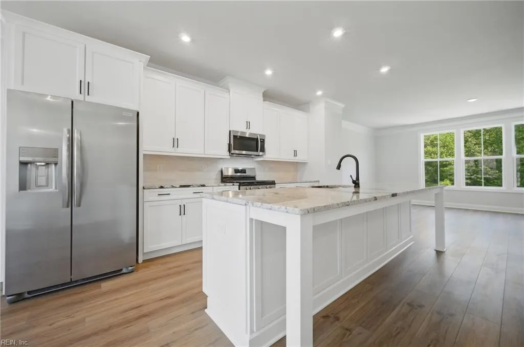 113 Bracewell LN, YORKTOWN VA 23692 thumb 6