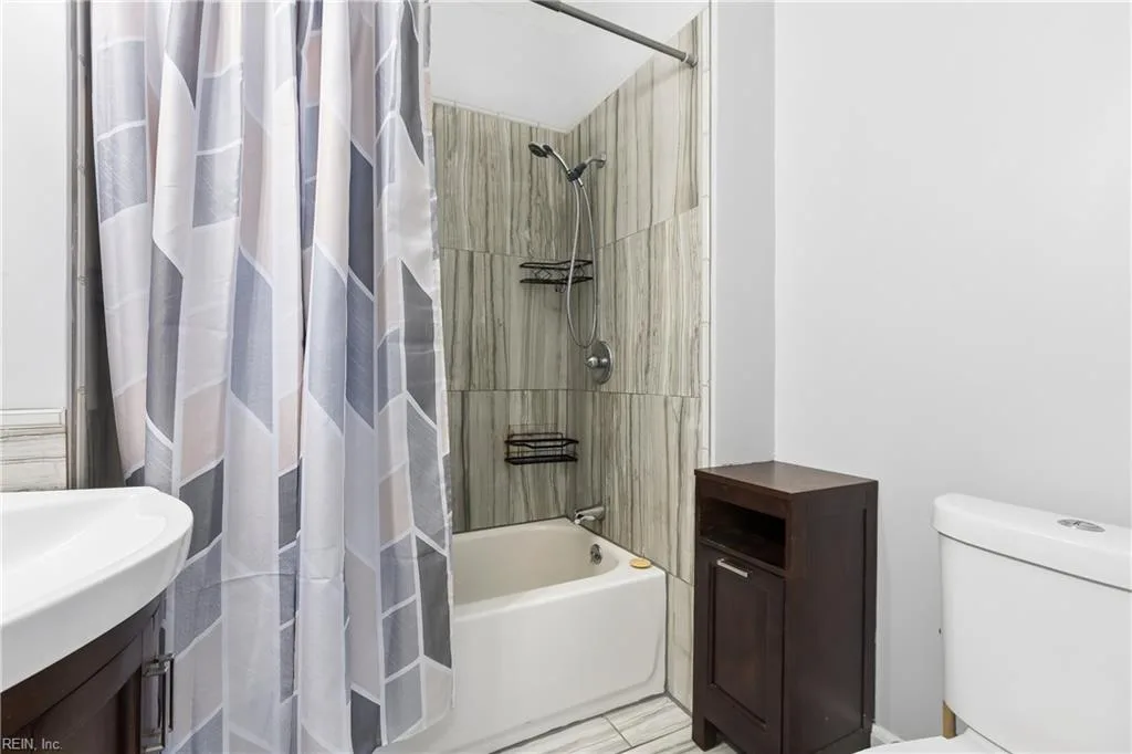 131 South AVE, NEWPORTNEWS VA 23601 thumb 12