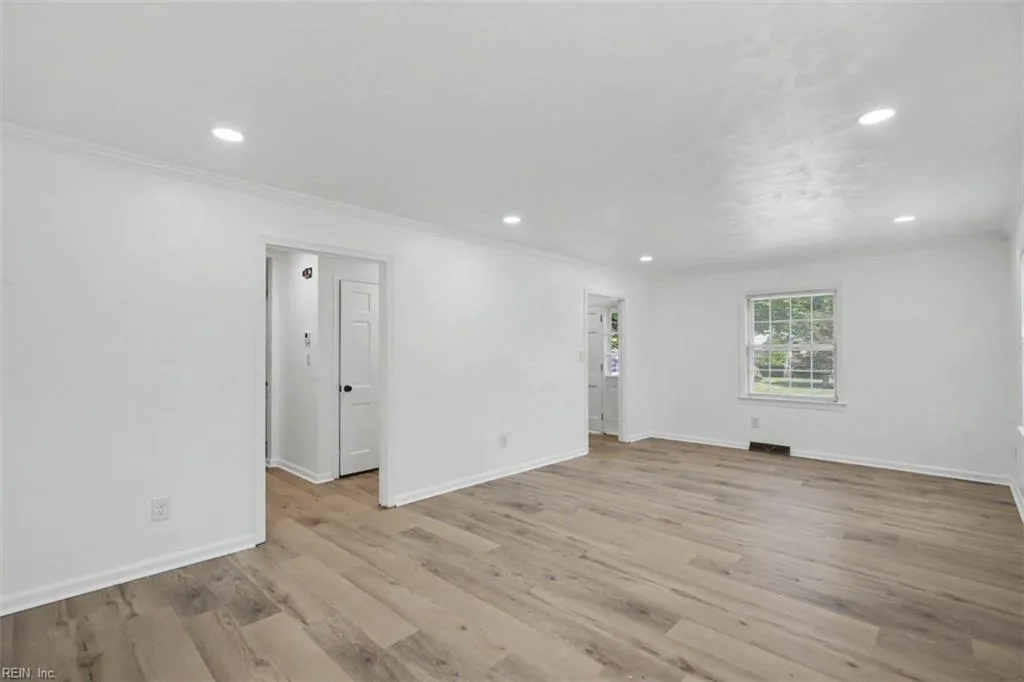 212 Watkins DR, HAMPTON VA 23669 thumb 9