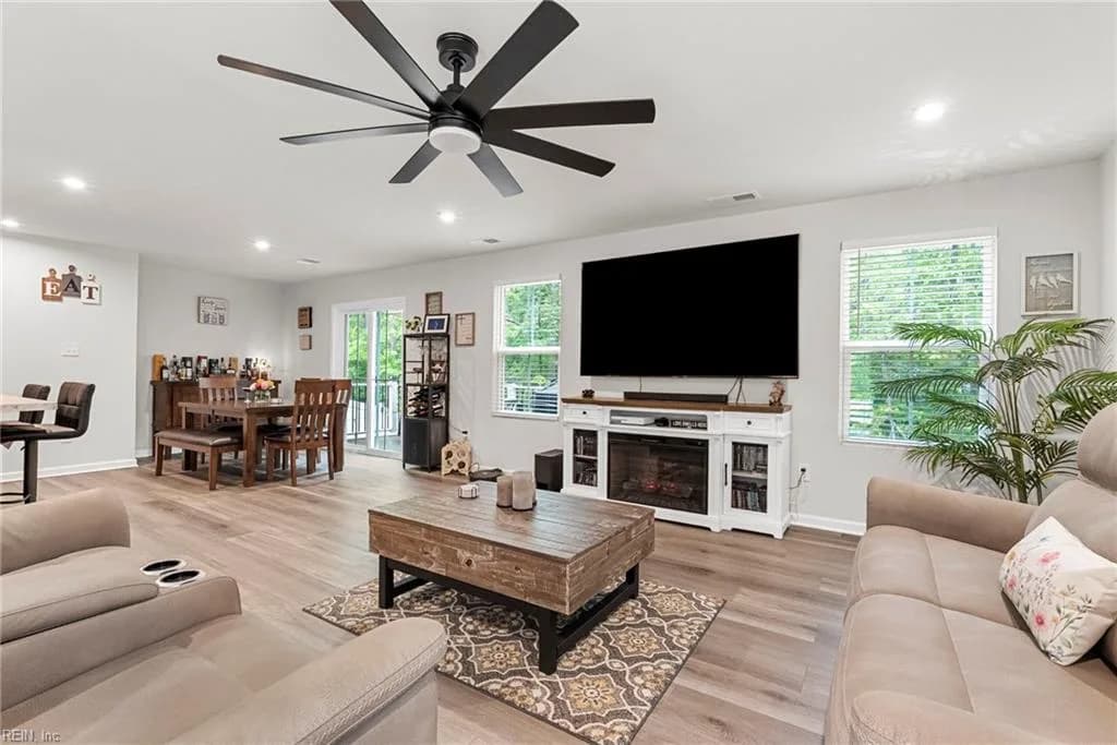 305 Lorraine DR, WILLIAMSBURG VA 23185 thumb 6